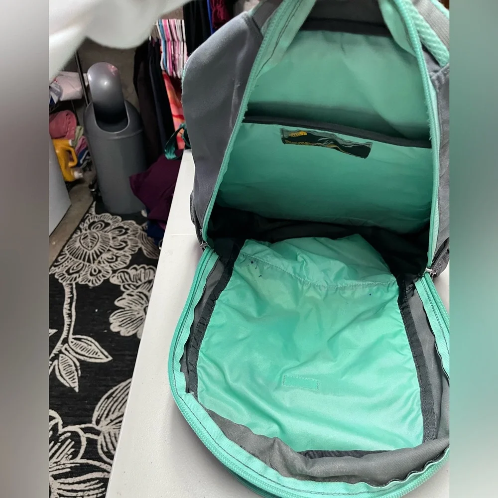 The North Face Women's Gray & Teal Jester Backpack